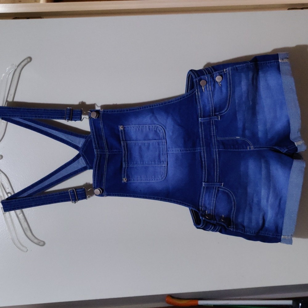 Relaxed Fit Womens Noboundaries Overall Shorts